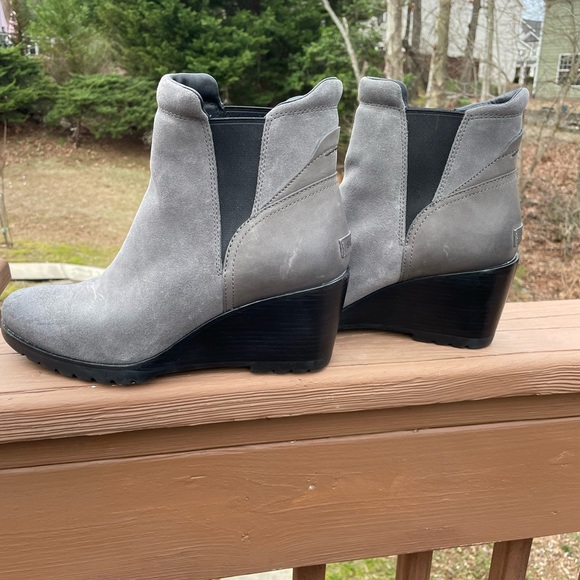 SOREL After Hours Chelsea Wedge Ankle Booties - Picture 5 of 13